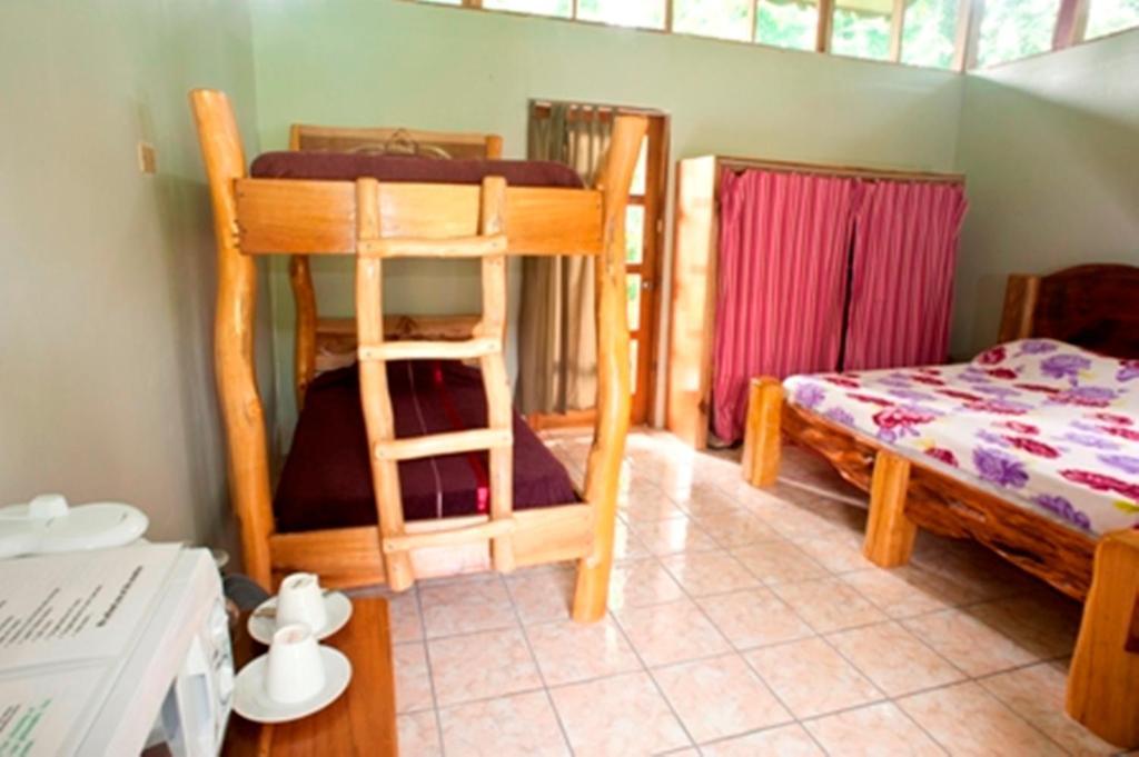 Hotel Blue Conga à Puerto Viejo de Talamanca Extérieur photo