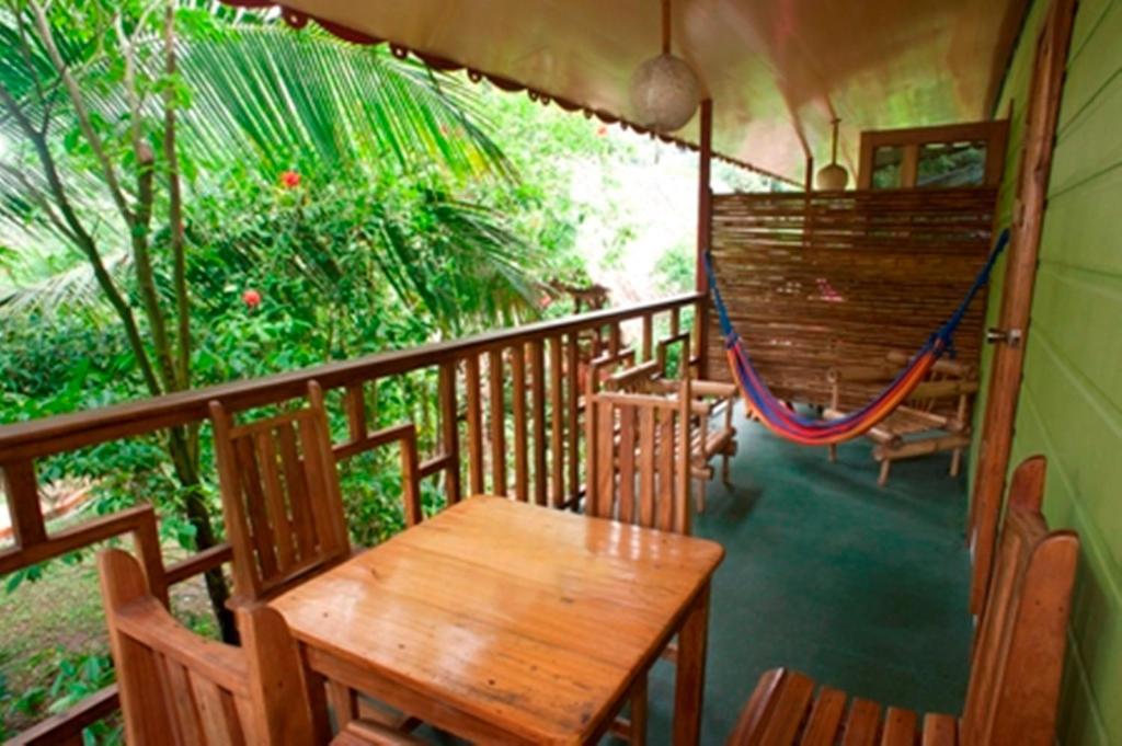 Hotel Blue Conga à Puerto Viejo de Talamanca Extérieur photo